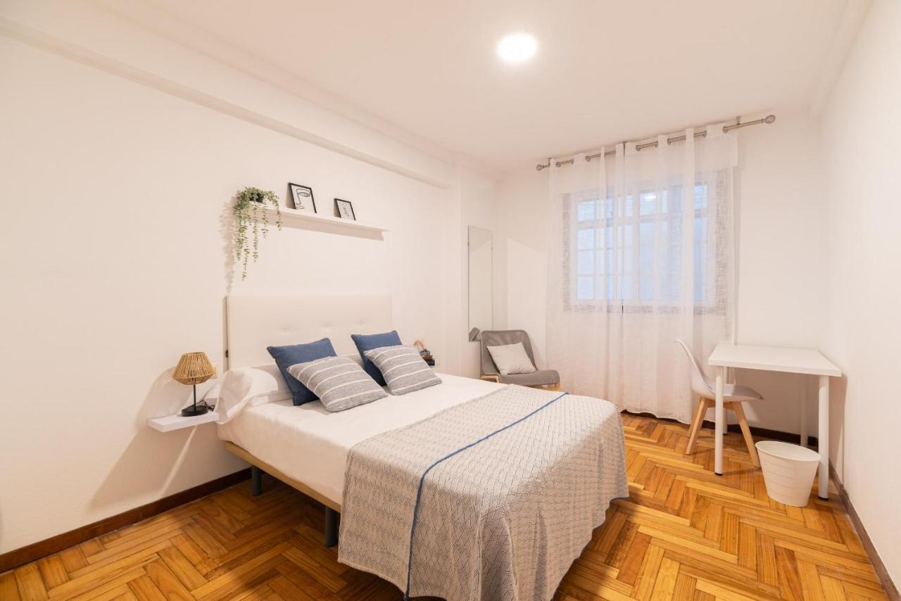 Amplia Vivienda Con Garaje Vigo Exterior foto